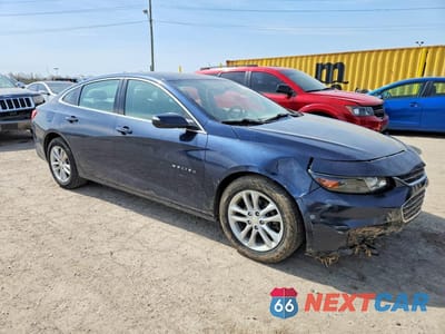 Czwarte zdjęcie samochodu z boku: 2017 CHEVROLET MALIBU VIN:1G1ZE5ST6HF127933 - miniatura