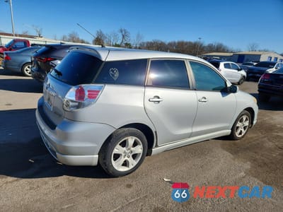 Trzecie zdjęcie samochodu z tyłu: 2006 TOYOTA MATRIX XR VIN:2T1KR30E26C585321 - miniatura