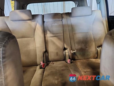 Zdjęcie 10 z 13 samochodu: 2004 TOYOTA HIGHLANDER BASE VIN:JTEEP21A940011729 - miniatura