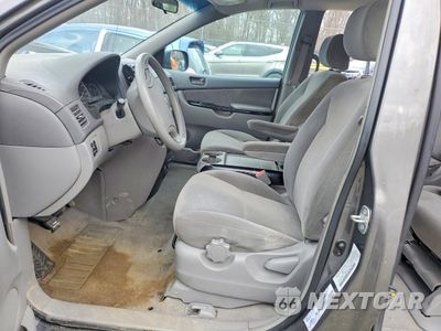 Zdjęcie 7 z 14 samochodu: 2004 TOYOTA SIENNA LE 8 PASSENGER VIN:5TDZA23C34S111506 - miniatura
