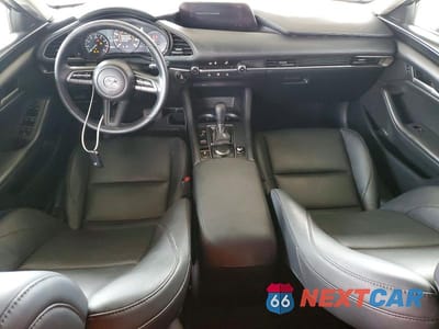 Zdjęcie 8 z 12 samochodu: 2021 MAZDA 3 SELECT VIN:3MZBPABL1MM200984 - miniatura
