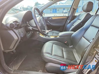 Zdjęcie 7 z 12 samochodu: 2007 MERCEDES-BENZ C 230 VIN:WDBRF52H17A931292 - miniatura