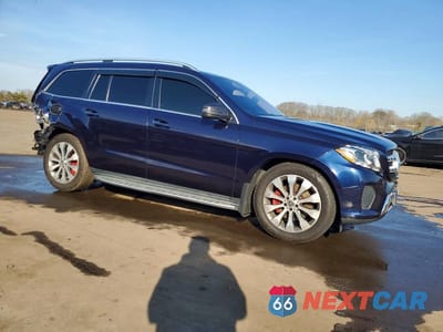 Czwarte zdjęcie samochodu z boku: 2018 MERCEDES-BENZ GLS 450 4MATIC VIN:4JGDF6EE6JB071843 - miniatura