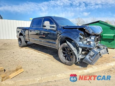 Czwarte zdjęcie samochodu z boku: 2017 FORD F150 SUPERCREW VIN:1FTFW1EF5HFC08721 - miniatura