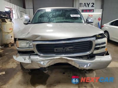 Piąte zdjęcie samochodu w środku: 2002 GMC NEW SIERRA K1500 VIN:2GTEK19T121297550 - miniatura