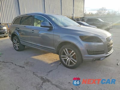 Czwarte zdjęcie samochodu z boku: 2015 AUDI Q7 TDI PREMIUM PLUS VIN:WA1LMAFE2FD021101 - miniatura