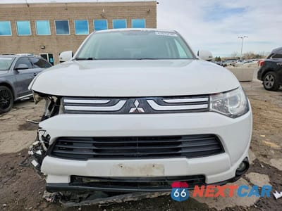 Piąte zdjęcie samochodu w środku: 2014 MITSUBISHI OUTLANDER GT VIN:JA4JZ4AX2EZ007817 - miniatura