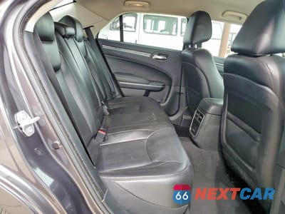 Zdjęcie 10 z 11 samochodu: 2019 CHRYSLER 300 TOURING VIN:2C3CCAAG2KH568954 - miniatura
