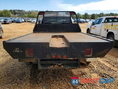 Zdjęcie 6 z 12 samochodu: 2006 CHEVROLET SILVERADO K3500 VIN:1GCJK33D86F177898 - miniatura