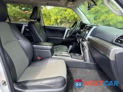 Zdjęcie 8 z 14 samochodu: 2018 TOYOTA 4RUNNER SR5 PREMIUM VIN:JTEZU5JR8J5169124 - miniatura