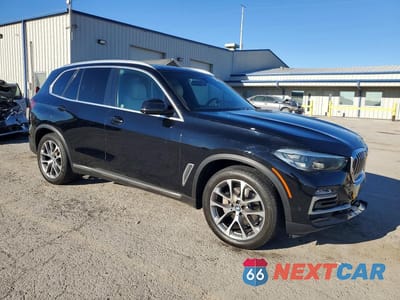 Czwarte zdjęcie samochodu z boku: 2021 BMW X5 SDRIVE 40I VIN:5UXCR4C06M9G41078 - miniatura