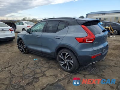 Drugie zdjęcie samochodu z przodu: 2020 VOLVO XC40 T5 R-DESIGN VIN:YV4162UM1L2268895 - miniatura