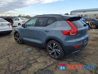 Drugie zdjęcie samochodu z przodu: 2020 VOLVO XC40 T5 R-DESIGN VIN:YV4162UM1L2268895 - miniatura