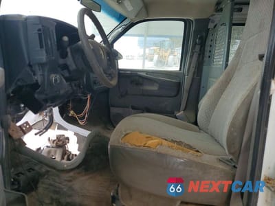 Zdjęcie 7 z 13 samochodu: 2013 CHEVROLET EXPRESS 2500 CARGO DELIVERY VAN VIN:1GCWGFCG6D1128079 - miniatura