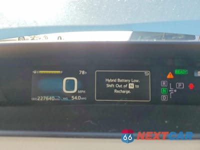 Zdjęcie 9 z 11 samochodu: 2017 TOYOTA PRIUS FOUR VIN:JTDKARFU4H3036045 - miniatura