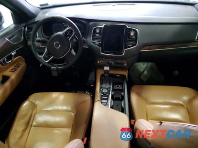 Zdjęcie 8 z 13 samochodu: 2016 VOLVO XC90 T6 VIN:YV4A22PKXG1044882 - miniatura