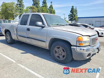 Czwarte zdjęcie samochodu z boku: 2006 GMC NEW SIERRA C1500 VIN:2GTEC19V961114920 - miniatura