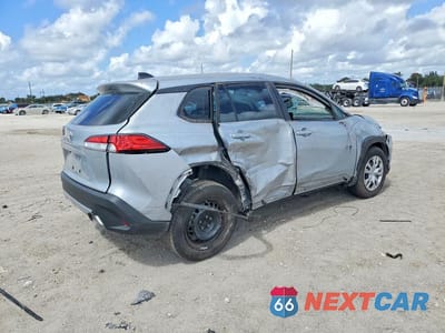 Trzecie zdjęcie samochodu z tyłu: 2024 TOYOTA COROLLA CROSS L VIN:7MUAAAAG8RV099301 - miniatura