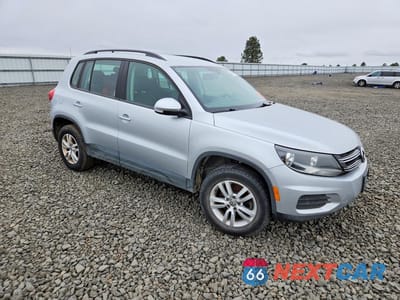 Czwarte zdjęcie samochodu z boku: 2017 VOLKSWAGEN TIGUAN S VIN:WVGBV7AX5HK017287 - miniatura