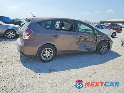 Trzecie zdjęcie samochodu z tyłu: 2016 TOYOTA PRIUS V THREE VIN:JTDZN3EU0GJ051881 - miniatura