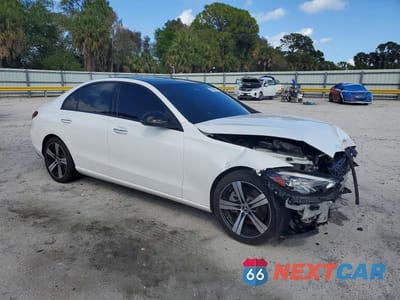 Czwarte zdjęcie samochodu z boku: 2022 MERCEDES-BENZ C 300 VIN:W1KAF4GB6NR046121 - miniatura