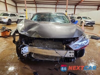 Piąte zdjęcie samochodu w środku: 2017 NISSAN MAXIMA 3.5 SV VIN:1N4AA6AP7HC375240 - miniatura