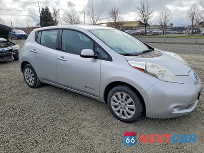 Czwarte zdjęcie samochodu z boku: 2015 NISSAN LEAF S VIN:1N4AZ0CPXFC325741 - miniatura