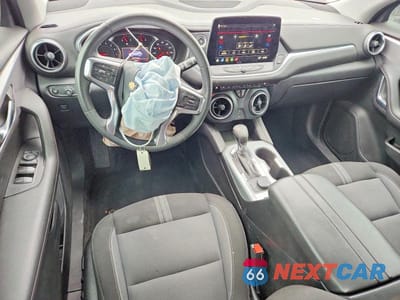 Zdjęcie 8 z 13 samochodu: 2023 CHEVROLET BLAZER 2LT VIN:3GNKBCR43PS107130 - miniatura