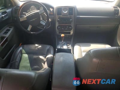 Zdjęcie 8 z 11 samochodu: 2005 CHRYSLER 300 TOURING VIN:2C3JA53G55H636489 - miniatura