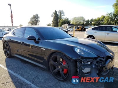 Czwarte zdjęcie samochodu z boku: 2013 PORSCHE PANAMERA GTS VIN:WP0AF2A73DL075824 - miniatura