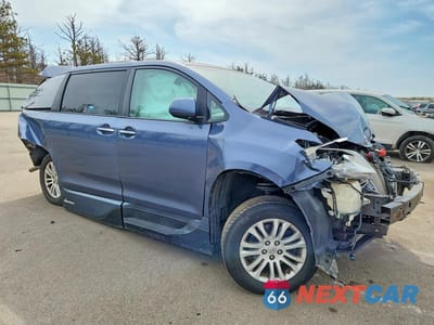 Czwarte zdjęcie samochodu z boku: 2015 TOYOTA SIENNA XLE 8-PASSENGER VIN:5TDYK3DC5FS580211 - miniatura