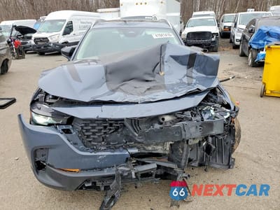 Piąte zdjęcie samochodu w środku: 2025 MAZDA CX-50 VIN:7MMVABXY4SN385949 - miniatura