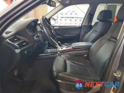Zdjęcie 7 z 12 samochodu: 2011 BMW X5 XDRIVE50I VIN:5UXZV8C56BL420411 - miniatura