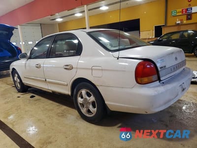 Drugie zdjęcie samochodu z przodu: 2001 HYUNDAI SONATA BASE VIN:KMHWF25S91A411175 - miniatura