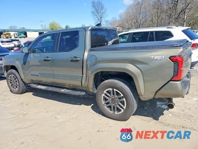 Drugie zdjęcie samochodu z przodu: 2025 TOYOTA TACOMA TRD SPORT VIN:3TMLB5JN2SM150528 - miniatura