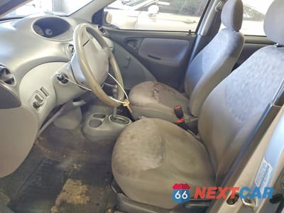 Zdjęcie 7 z 13 samochodu: 2001 TOYOTA ECHO BASE VIN:JTDBT123710149522 - miniatura