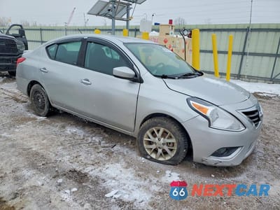 Czwarte zdjęcie samochodu z boku: 2018 NISSAN VERSA SV VIN:3N1CN7APXJL878657 - miniatura