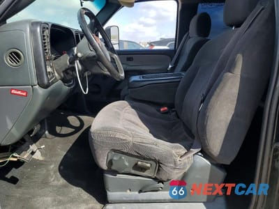 Zdjęcie 7 z 11 samochodu: 2002 CHEVROLET SILVERADO K1500 VIN:1GCEK19T52E303168 - miniatura