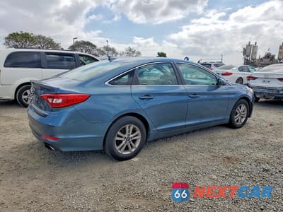 Trzecie zdjęcie samochodu z tyłu: 2017 HYUNDAI SONATA BASE VIN:5NPE24AF9HH577120 - miniatura