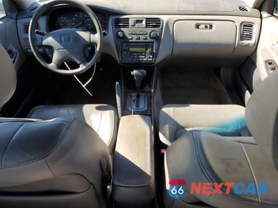 Zdjęcie 8 z 11 samochodu: 2001 HONDA ACCORD EX VIN:1HGCG66891A137279 - miniatura