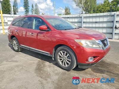 Czwarte zdjęcie samochodu z boku: 2016 NISSAN PATHFINDER SL VIN:5N1AR2MN4GC642592 - miniatura