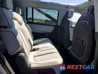 Zdjęcie 11 z 12 samochodu: 2023 RIVIAN R1S ADVENTURE VIN:7PDSGABA8PN016999 - miniatura