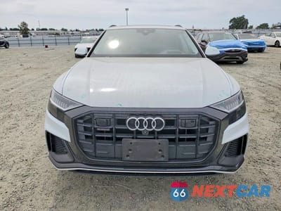Piąte zdjęcie samochodu w środku: 2019 AUDI Q8 PRESTIGE S-LINE VIN:WA1FVAF19KD012154 - miniatura