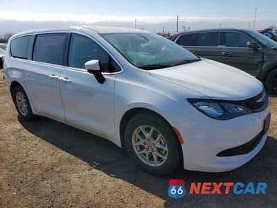 Czwarte zdjęcie samochodu z boku: 2022 CHRYSLER VOYAGER LX VIN:2C4RC1CG0NR104160 - miniatura