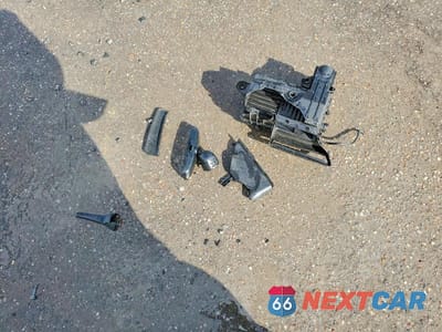 Zdjęcie 12 z 12 samochodu: 2016 AUDI A3 PREMIUM VIN:WAU67LFFXG1054037 - miniatura