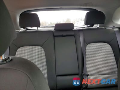 Zdjęcie 10 z 14 samochodu: 2018 HYUNDAI KONA SEL VIN:KM8K6CAA6JU085674 - miniatura