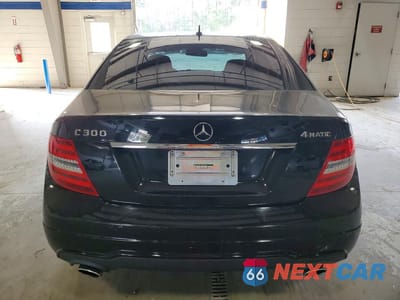 Zdjęcie 6 z 11 samochodu: 2013 MERCEDES-BENZ C 300 4MATIC VIN:WDDGF8AB1DR259129 - miniatura
