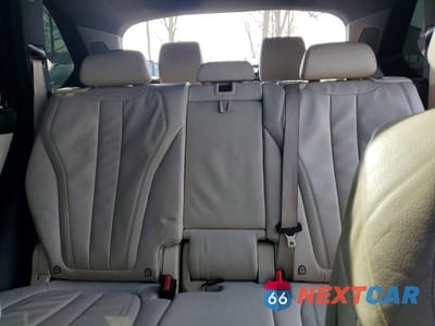 Zdjęcie 10 z 12 samochodu: 2015 BMW X5 XDRIVE50I VIN:5UXKR6C54F0J73908 - miniatura