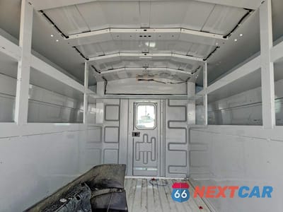 Zdjęcie 10 z 13 samochodu: 2025 FORD ECONOLINE E350 SUPER DUTY CUTAWAY VAN VIN:1FDWE3FN6SDD06224 - miniatura
