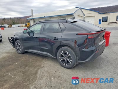 Drugie zdjęcie samochodu z przodu: 2023 TOYOTA BZ4X XLE VIN:JTMABACA1PA015295 - miniatura